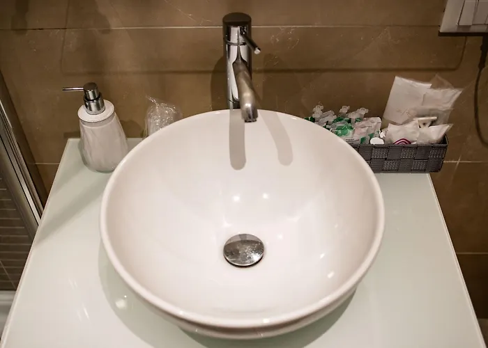 Konukevi Bq House Trevi Luxury 3*