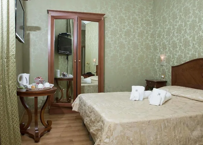 Konukevi Bq House Trevi Luxury 3*